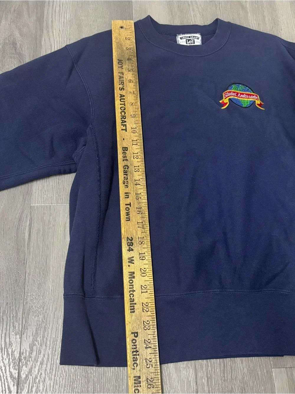 Vintage Lee Embroidered Globe Crewneck Sweatshirt Navy Blue Retro Streetwear